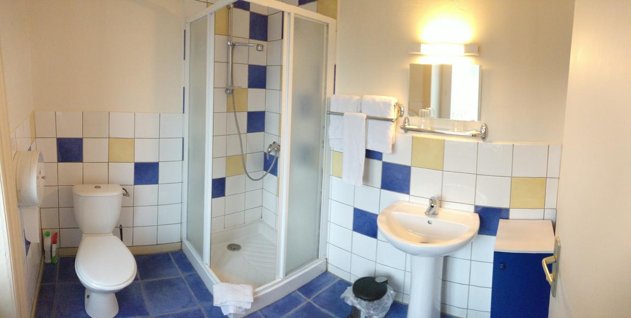 Hotel Le Chatiague Tence Exteriör bild