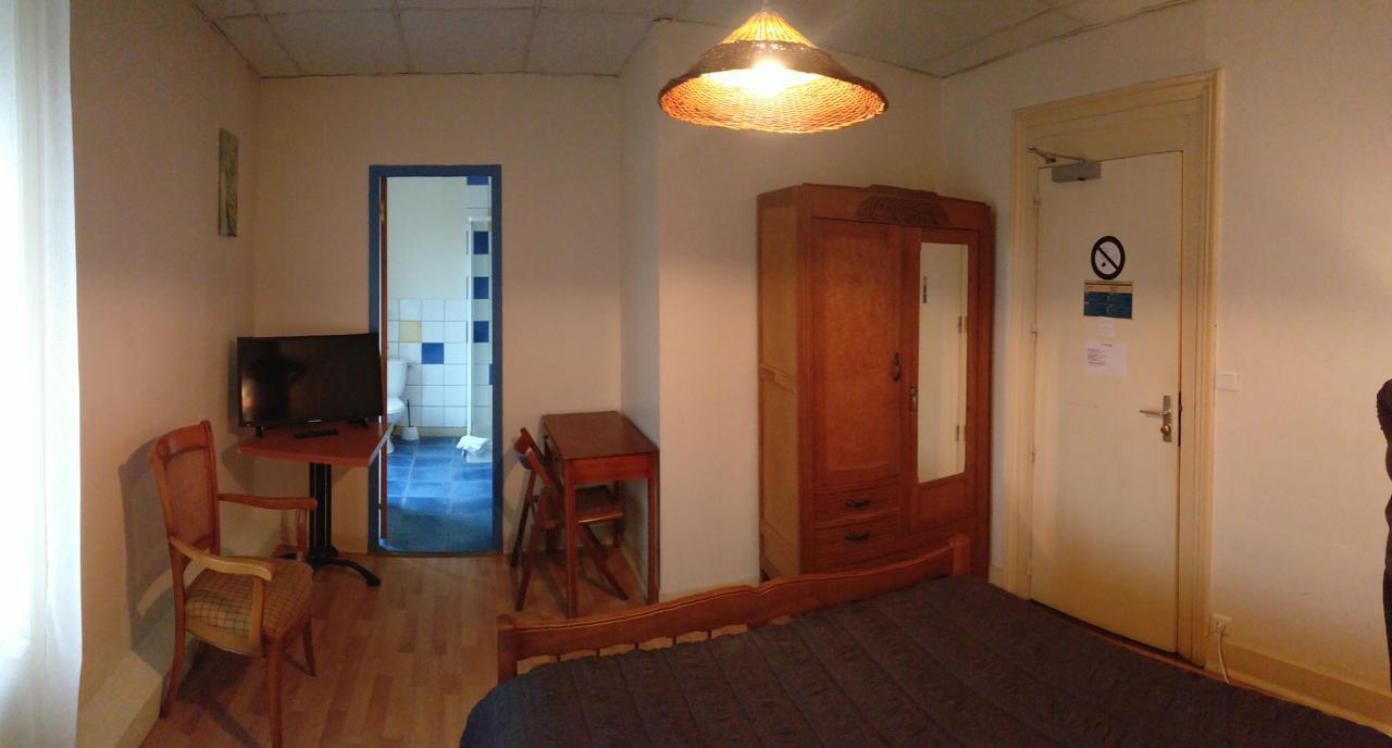 Hotel Le Chatiague Tence Exteriör bild